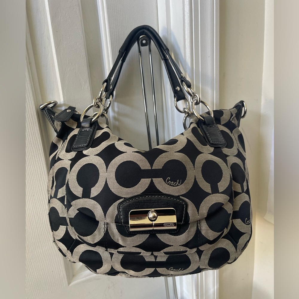 Coach Black and Cream Signature Shoulder Hobo